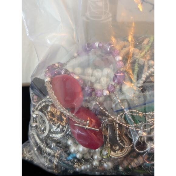 Jewelry Lot Avis Repurpose Bag 4 Plus Lbs Beads/Craft/Repurpose Pieces - Picture 5 of 12